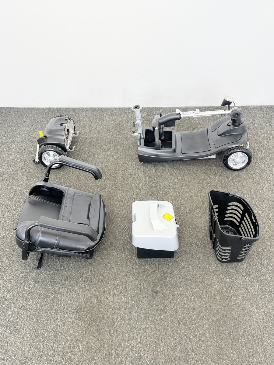 One Rehab Illusion (2021) - Image 9