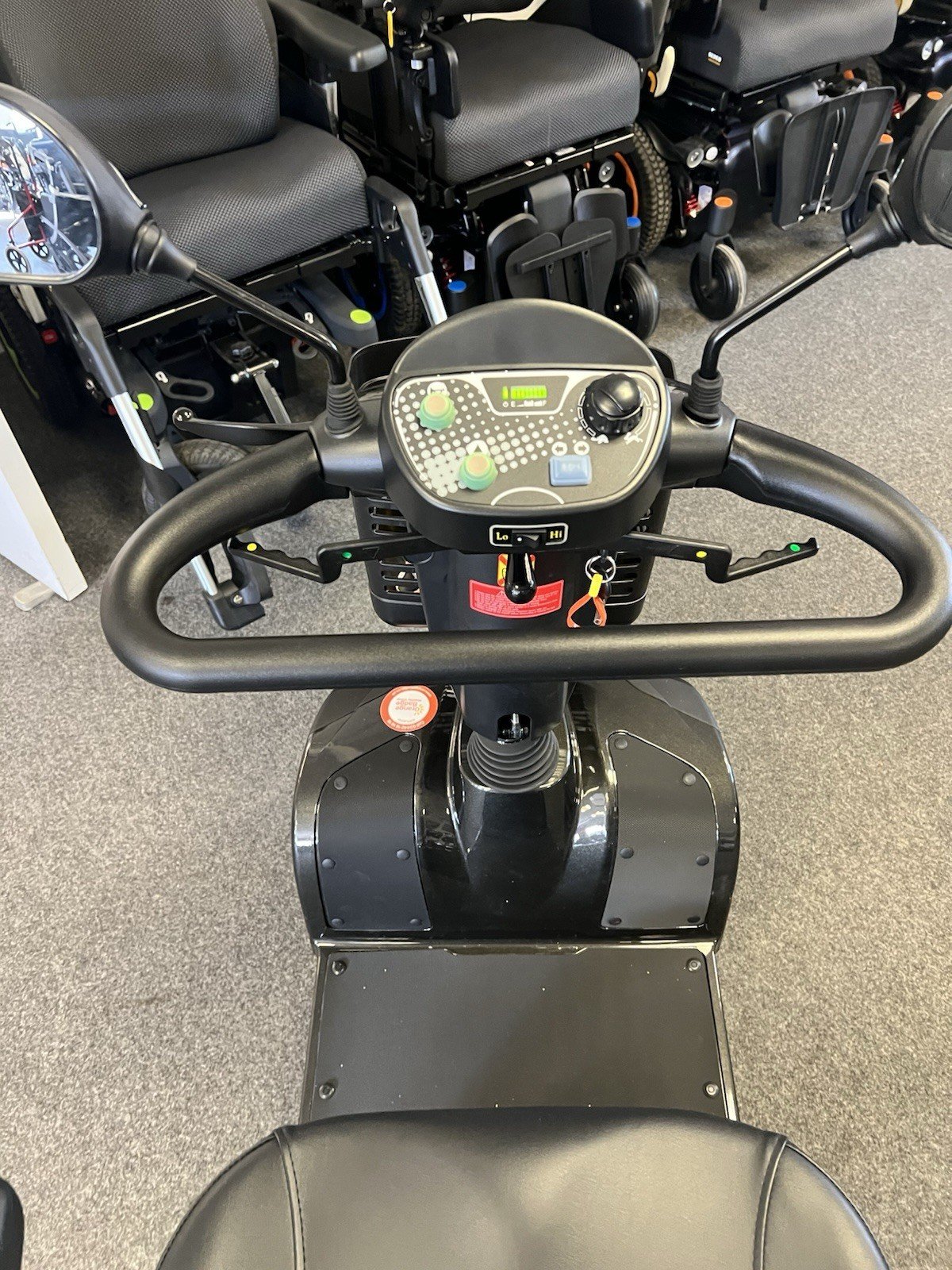 Phoenix 8mph Mobility Scooter – Brand New | 25 Mile Range | Free UK Delivery - Image 4