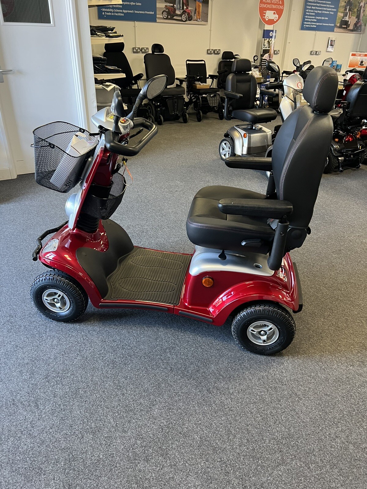 Kymco Maxi XLS 8 mph Mobility Scooter – Affordable 30‑Mile Range UK Scooter - Image 4