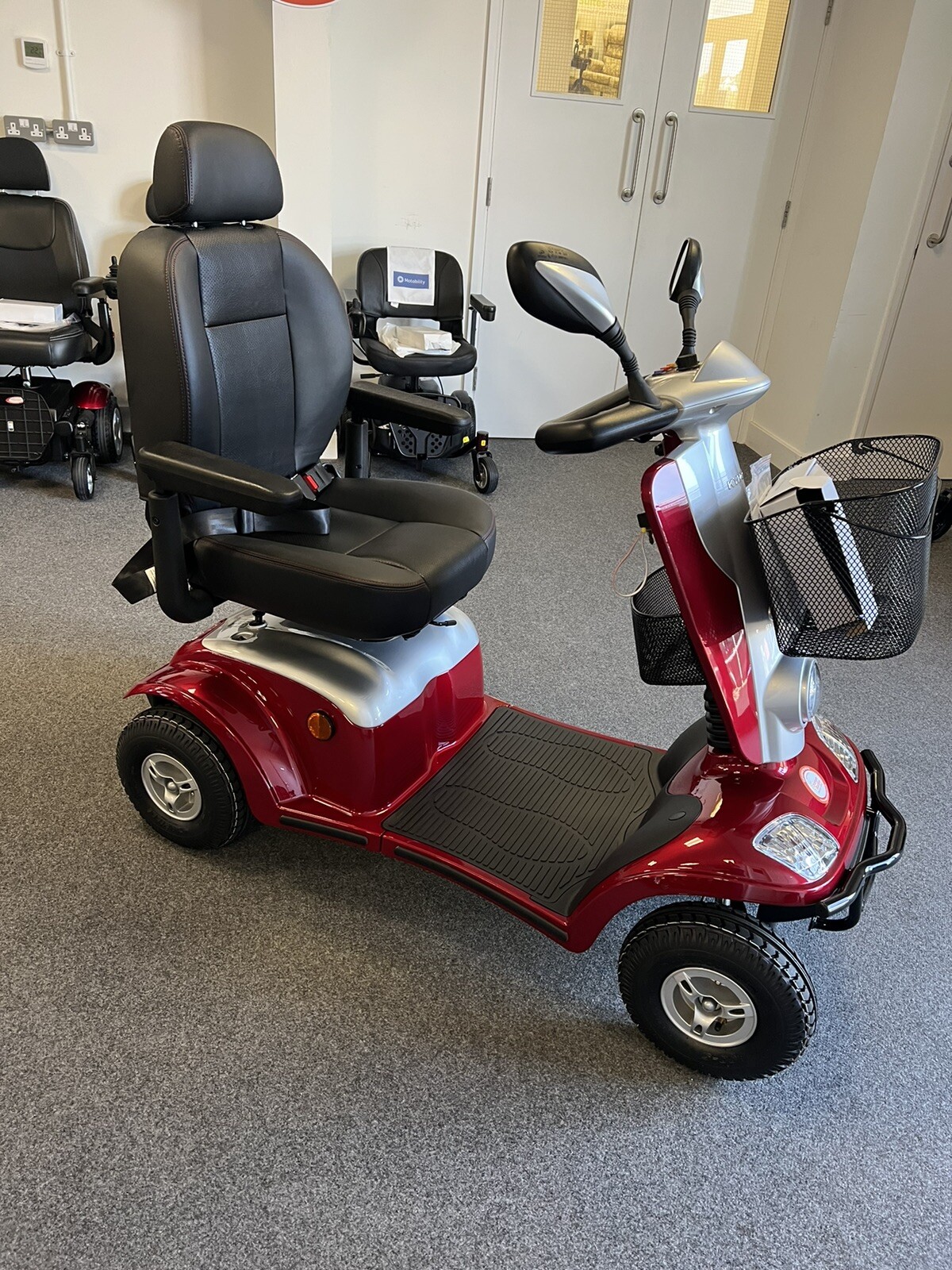 Kymco Maxi XLS 8 mph Mobility Scooter – Affordable 30‑Mile Range UK Scooter